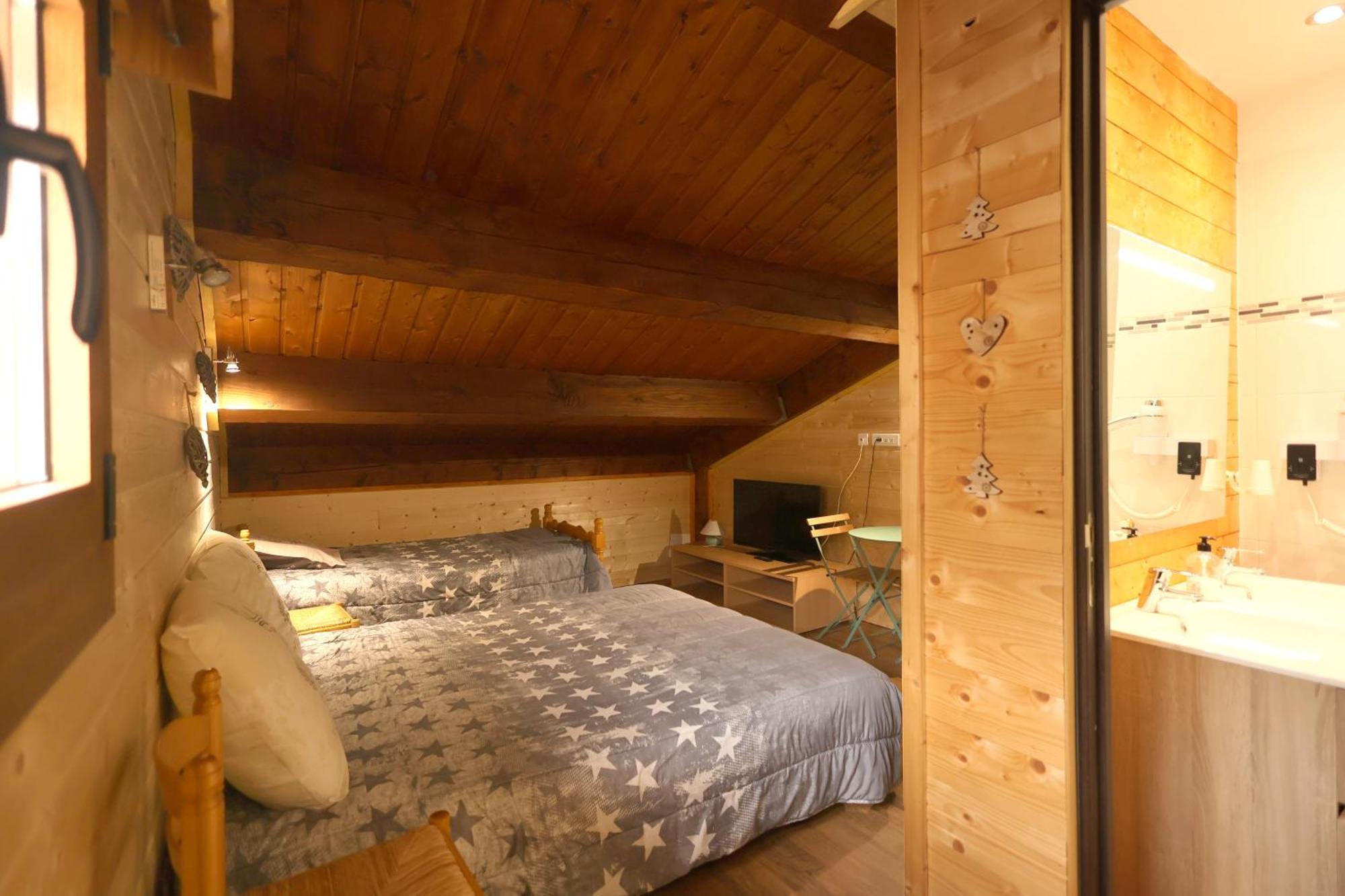 Chez Maguy Chambres D'Hotes Et Appartements Les Angles  Habitación foto