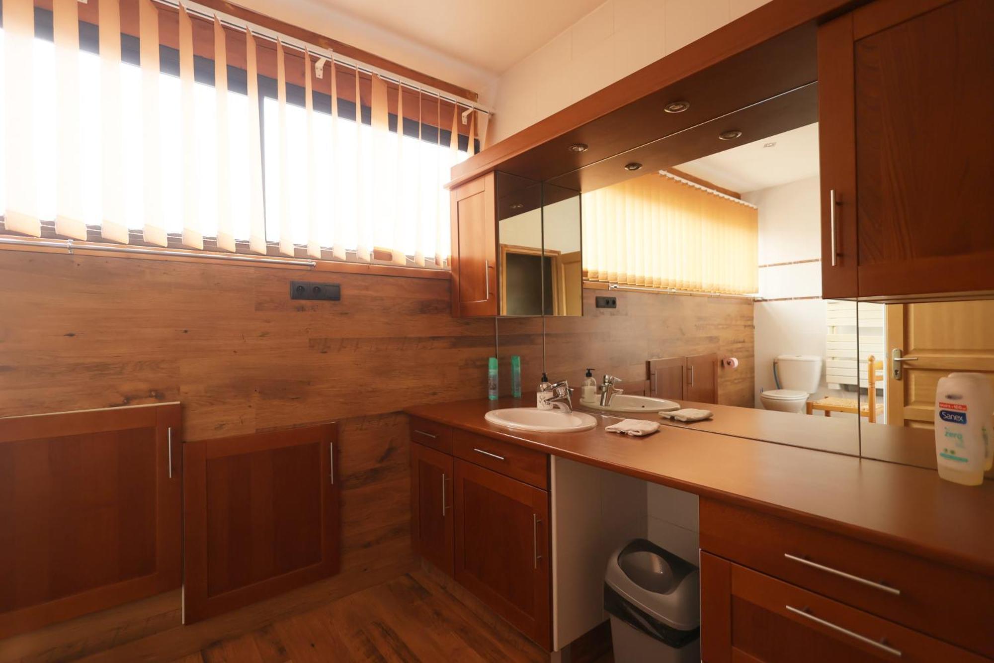 Chez Maguy Chambres D'Hotes Et Appartements Les Angles  Habitación foto